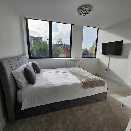 Brand New Trafford Apartment Manchester Eksteriør bilde