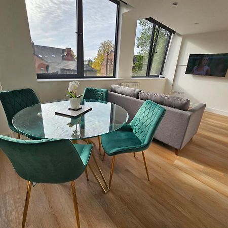 Brand New Trafford Apartment Manchester Eksteriør bilde